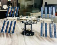 Kit De Bloques De Construcción Estación Espacial Internacional Ideas Para Niños Juguetes Para Boys Modelo Clásico De Película 876 Piezas - details 0