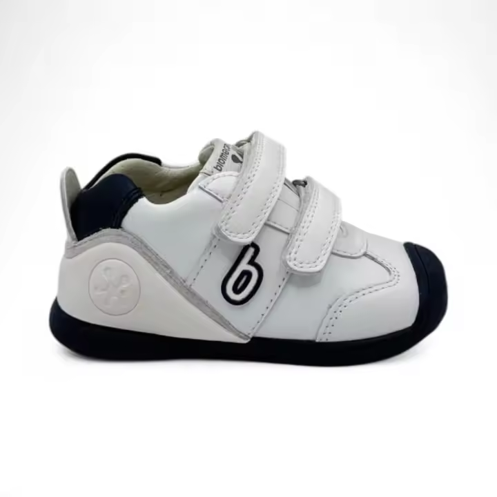 Zapatillas marca Biomecanics para infantil en color blanco - 1
