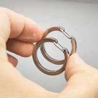 Premium Clip De Llave C Forma Con Resorte Rápido Anillo De Separación C-type Portador De Llaves Duradero Para Coche - details 2