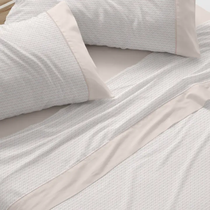 Juego de sábanas 50% Algodón- 50% poliéster. Disponible en cama de 90, 105, 135, 150 y 150-160cm. Color Piedra, arena y agua. No hace bolas. - 1