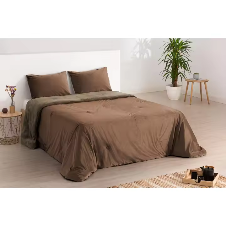 Go-Go - Edredón nórdico VERSUS Camel. Producto Premium para vestir tu cama. Incluye dos fundas de cojín y bolsa para su guardado. Super cómodo, elegante y calentito. Exclusivo en Plusdescanso Store. - 1