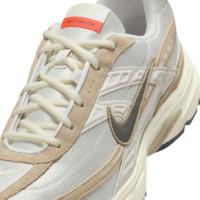 NIKE INITIATOR HJ7683 072 LIGHT BONE/CARGO KHAKI ZAPATO CLASICO RUNNING PARA HOMBRE - details 1