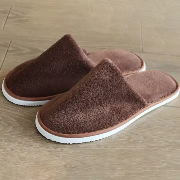 Chinelos Desechables Para Invitados Hombres Y Mujeres Uso Doméstico Y Viaje Un Tamaño Microfibra Funda De Pies Interior De Tela - 1