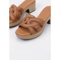Zuecos Mujer Sandra Fontán LUXOR Camel de Cuero - details 1