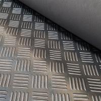 Suelo de Goma Checker Negro - Antideslizante, Resistente al Agua - Fácil de Instalar - Ideal para Entornos Industriales e Interiores Thayba - details 1