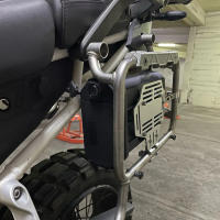 Caja De Herramientas Lateral Impermeable Para Motocicleta Compatible Con Suzuki V-Strom Honda CB400X Y Más Kit De Primeros Auxilios Y Descompromiso - details 0