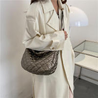Bolso De Hombro Para Mujer Vintage De Nylon Impermeable Y Casual Bolso Hobo Crossbody Con Cierre De Cremallera Interior Líquido Suave - details 17