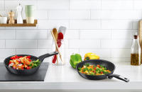 Tefal Juego de 2 sartenes Tefal Unlimited de 22 y 28 cm, resistencia a los arañazos, apto para todo tipo de cocinas, fácil de limpiar, alto rendimiento seguro, revestimiento antiadherente, Thermo-Signal, fabricado en Francia, inducción, G2559072 - details 0