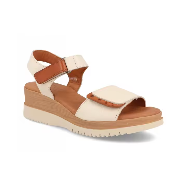 8001 - BDA SANDALIAS DE CUÑA   COLORES : BEIGE  TALLAS : 35 AL 41  CORTE EXTERIOR : PIEL  FORRO INTERIOR : PIEL  PLANTILLA : PIEL / GEL  ALTURA TACÓN / CUÑA : 5 CM.  PISO : SINTÉTICO - 1