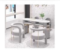 Silla curvada en terciopelo gris Claro - details 2