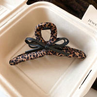 Pinza Para El Cabello De Cuero Artificial Con Diseño De Leopardo Y Lazo Adorno De Moda Para Mujer Accesorio De Pelo Cool Y Dulce Para Exteriores - details 4