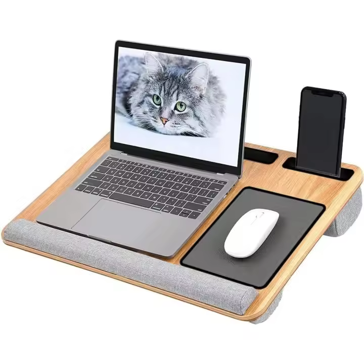 PHANE Bandeja para Ordenador, Mesa Soporte Portátil con Cojín, Alfombrilla de Ratón y Almohadilla de Muñeca Incorporadas para Portátil de Tamaño hasta 17“ con Soporte para Tablet, Lápiz y Móviles, 55x37cm - 1
