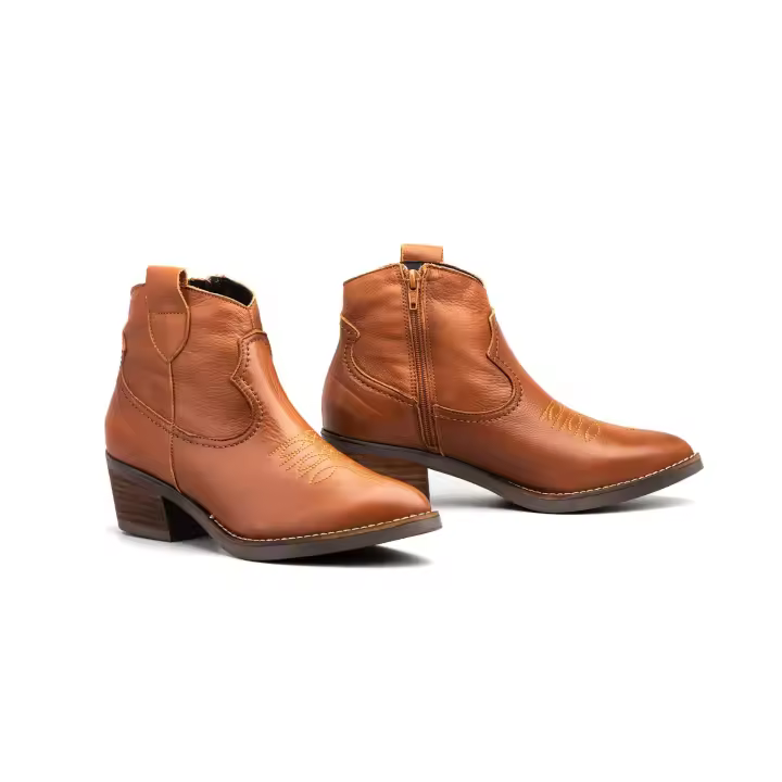 MºPYM-935 HIELO-CUERO-ROJO-NEGRO Hecho en España Botín Campero Mujer Piel  Tacón Cubano Numeración: 35-41 Marca: Par y Medio  BOTINES DE PIEL ECHO EN ESPAÑA TIPO CAWBOY TACON CAWBOY PIEL SUAVE Y MUY COMODO Y MODERNO - 1