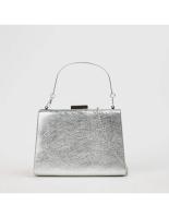 Bolso estilo clutch color plata rígido con asa corta perfecto para bodas fiestas eventos - details 2