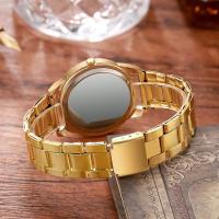Reloj De Cuarzo De Lujo Dorado Para Parejas 2PCS Temporalidad Elegante Con Correa De Aleación Moda Casual Sin Resistencia Al Agua - details 3