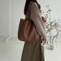 Bolso De Hombro Para Mujer Grande Capacidad 2024 Moda Retro De Trabajo Bolsa De Viaje Con Solapa Única Material PU Con Funda De Poliéster - details 24