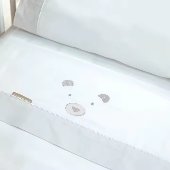 Sábanas Cuna Bordadas 100% Algodón Oh!Sito - Juego 3 Piezas con Osito | Suave y Duradero | Burrito Blanco - 1