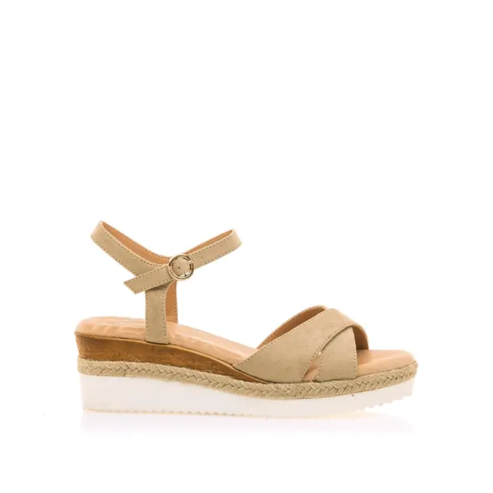 Sandalias marca Mustang modelo 59715-C55555 para mujer en color beig - 1