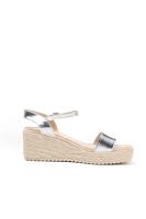 Lyla Wang sandalias doradas con cuña de esparto diseño trenzado y elegante cierre perfectas para el verano - details 8