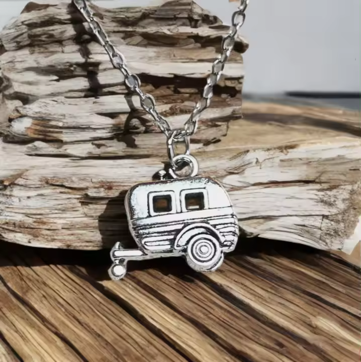 Collar camping, collar de caravana, regalo de camping, encanto de caravana, campista, joya de camping, regalo de viajero, collar de campista - 1
