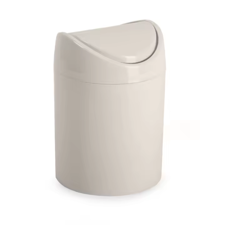 CABLEPELADO Papelera basculante plástico para mesa, Mini Basurero de Mesa, Cubo de Basura para Escritorio, Papelera de Oficina Pequeña, Papelera de Plástico con Tapa Basculante, 1.4 Litros, Beige - 1
