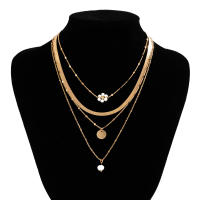 Collar De Encanto Con Flor De Tela Multicapa Lacteo Para Mujer Cadena De Serpiente Imitación Perla Joyería De Fiesta Para Dama - details 1