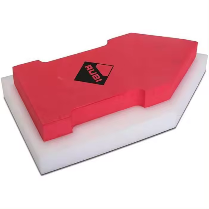 Rubi Talocha Albañil Punta Pe BL 225x120mm: Talocha para albañil de alta calidad, perfecta para alisar y preparar superficies con precisión. - 1