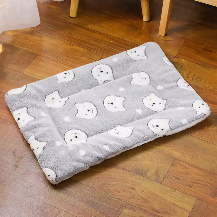 Manta De Gato Gruesa Y Transpirable Para Dormir En Invierno Manta Caliente Para Perro Pequeño Almohadilla Suave De Poliéster - 1