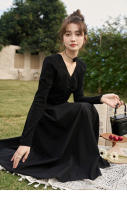 MISHOW Vestido Negro Tejido a Mano Con Ajuste Para Mujer Primavera/Otoño V-cuello Elegante Vintage A-line Midi Vestido MXC59L1640 - details 16
