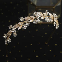 Diadema De Crystals Retro Con Flores Para Novia Accesorio De Cabello Hecho a Mano Adorno Para Fotos De Boda Para Mujeres - details 4