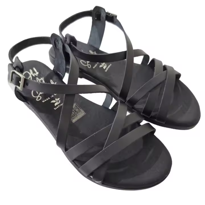 Oh My Sandals - Sandalia Mujer - Negra Plana, Tiras Cruzadas y Cierre de Hebilla - 1