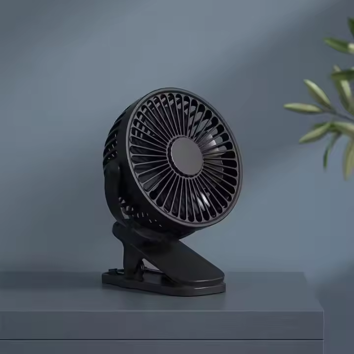 PORCHEDDU GAIATOP-ventilador de Clip portáthil, Mini ventilador de escritorio recargable Silencioso de 3 velocidades, rotación de 360 °, ventilador de refrigeración Personal adecuado para cochecitos - 1