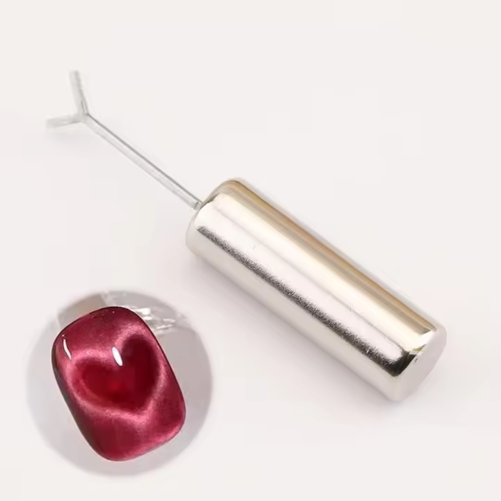 Imán de ojo de gato con forma de corazón para uñas, ideal para decorar uñas: crea un efecto de ojo de gato con forma de corazón sin esfuerzo (2 unidades) - 1