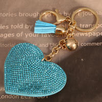 Llavero De Corazón De Cuero Con Borla Y Diamantes Para Mujeres Y Niñas Accesorios Para Bolso Y Mochila Llavero Clásico De Forma De Corazón - details 10