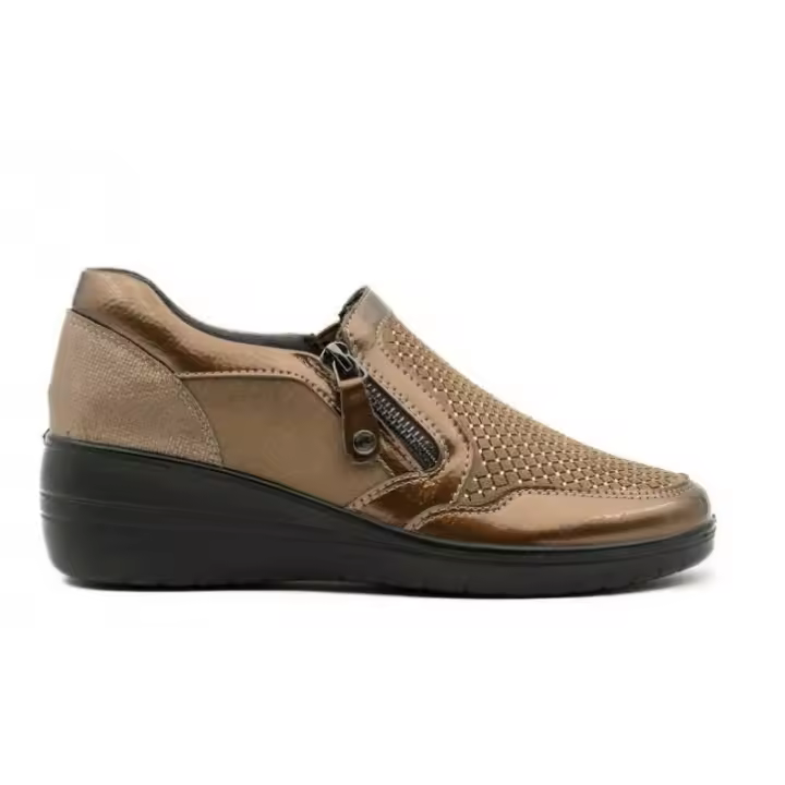 23M515 Zapato señora Mysoft con cremallera lateral color taupe.     ZAPATOS DE MUJER PLANOS - 1
