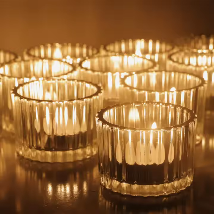 Juego de 12 portavelas transparentes para velas de té, portavelas de vidrio para centro de mesa de 5 cm x 3,5 cm, portavelas votivo - 1