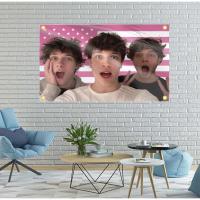 Tapiz Americano Rosa Sturniolo Triplets Bandera 3x5 FT Con Cuatro Grommets Para Dormitorio De Colegio Habitación De Hombre Cueva De Hombre Decoración De Pared - details 0