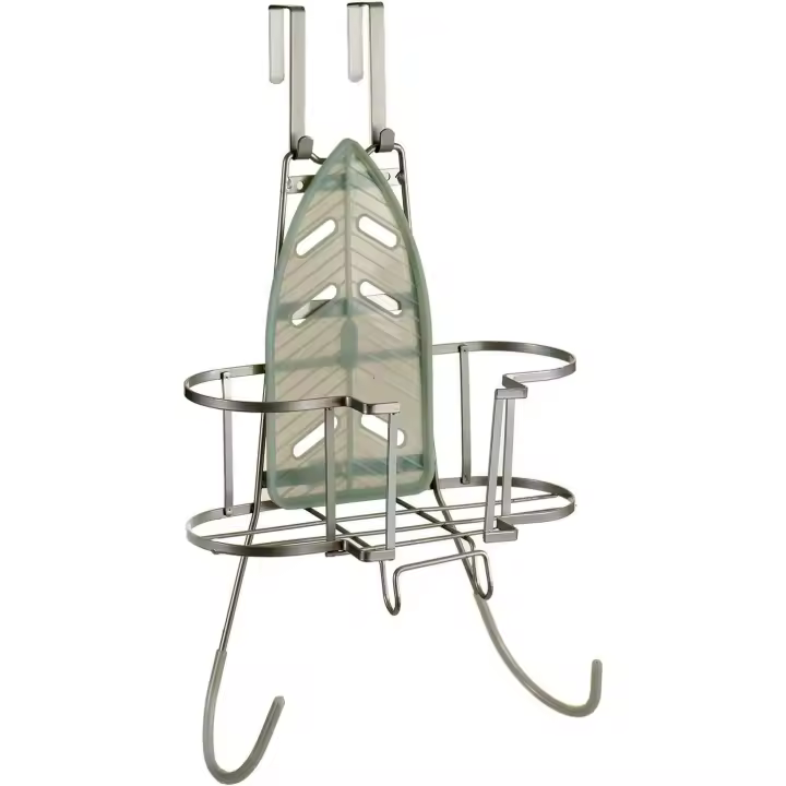 Soporte de Planchado de Metal y Silicona 53x30x12,5 cm para Puerta y Pared, Organizador Multiusos con Espacio de Almacenaje y Control de Cable, Cuelga Tabla de Planchar, Accesorio Resistente y Práctico para el Hogar - 1