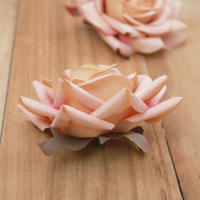 5PCS Rosas Artificiales De Seda 10CM Para Decoración De Boda Casamiento Navidad Álbumes De Fotos Wreath DIY Accesorios De Hogar - details 3