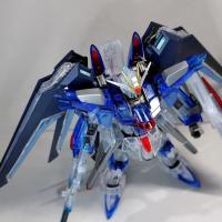 Modelo De Mecha Colorido Y Transparente 1/144 ZGMF-X10A Flying Freedom De MINISO Figura De Acción Coleccionable Para Niños Regalo - details 3