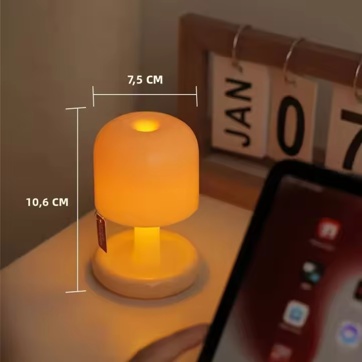 Lámpara De Mesa LED Sunset Nocturna Recargable Mini USB Para Decoración De Habitación Barra Sala De Estar Creación De Ambiente Luz De Modo Minimalista - 1