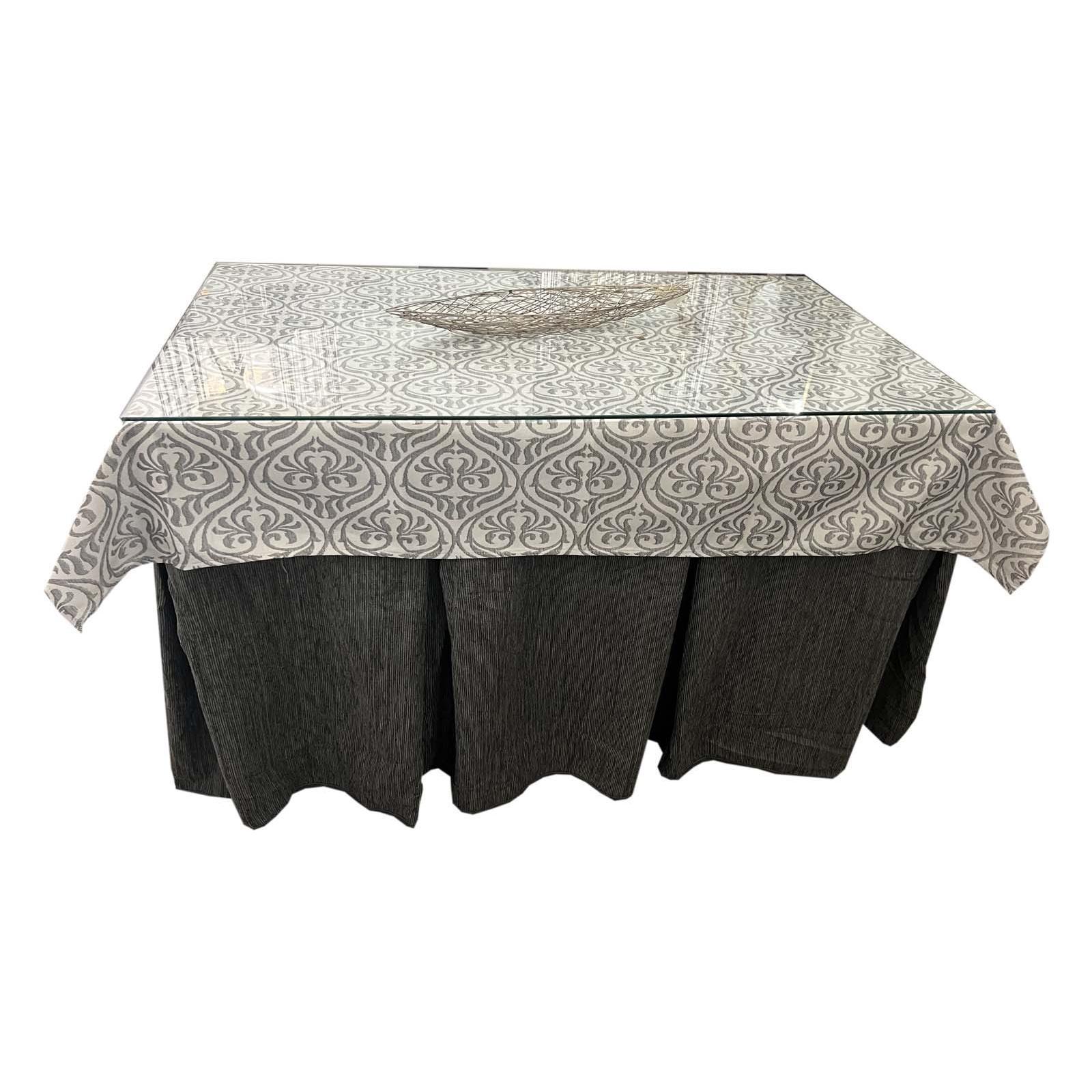 MESA CAMILLA GRIS COMPLETA con faldillas, tapete, tarima y cristal de regalo. Fabricada en DM color haya, medidas 120 x 70.