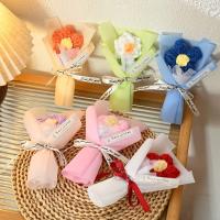 Mini Bouquet De Flores De Hilo Hecho a Mano En Forma De Corazón Regalo Romántico Para Día De San Valentín Y Día De La Madre Decoración De Escritorio - details 2