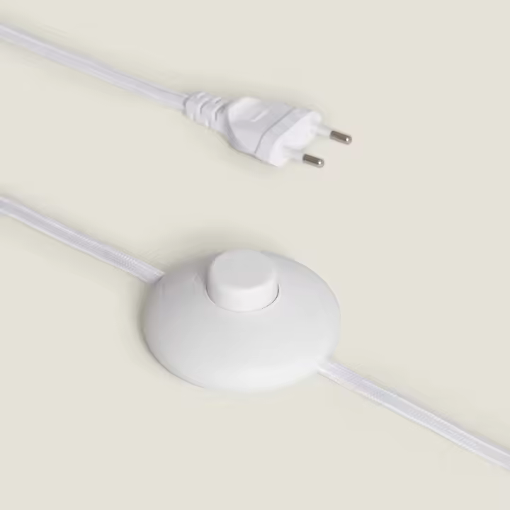 Ledkia Lámpara de Pie Ratán y Metal ILUZZIA - Diseño Único y Elegante - 1