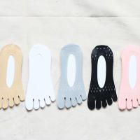 Pareja De Calcetines Ultradelgados Para Mujer Socks Invisible Five Finger Material De Algodón Tipo Casual Patrón Sólido - details 4