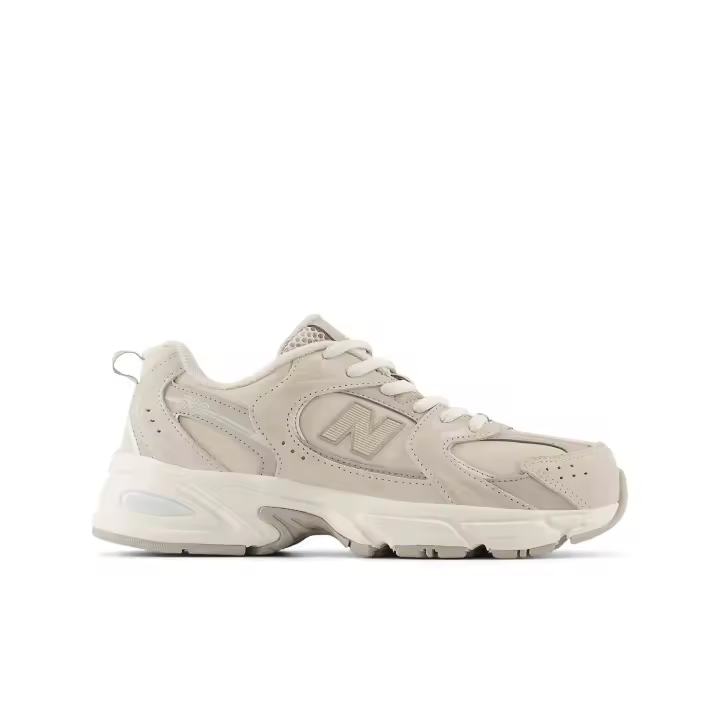 Calzado New Balance modelo 530 Bungee en color Beig - 1