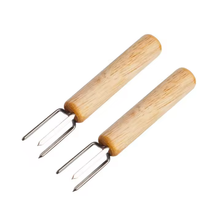 2/4/8Pcs Soportes De Maíz En Acero Inoxidable Con Mango De Madera Skewers Para Barbacoa Herramientas De Cocina Al Aire Libre Antideslizantes Para Frutas - 1