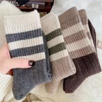 5 Pares De Calcetines De Punto Con Estampado Rayado Comodidad Y Suavidad Medio Tubo Calcetines Para Mujer Stockings Y Hosiery - details 1