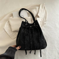 Bolso De Hombro Para Mujer De Cuero PU Con Cordón Y Dos Correas Medio Tote Y Hobo Bolsos De Mano Con Bolsillo Interior De Poliéster - details 11