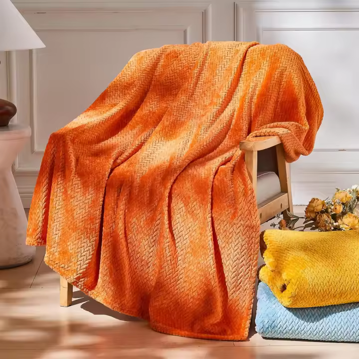 Super Soft Throw Blanket Premium Siy Flannel Fleece Leaves Pattern Lightweight Blanket All Season Use (888-red, King(90"x110")) - 1